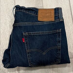 Levi's Dark Blue Straight Men's Jeans with Leather Patch